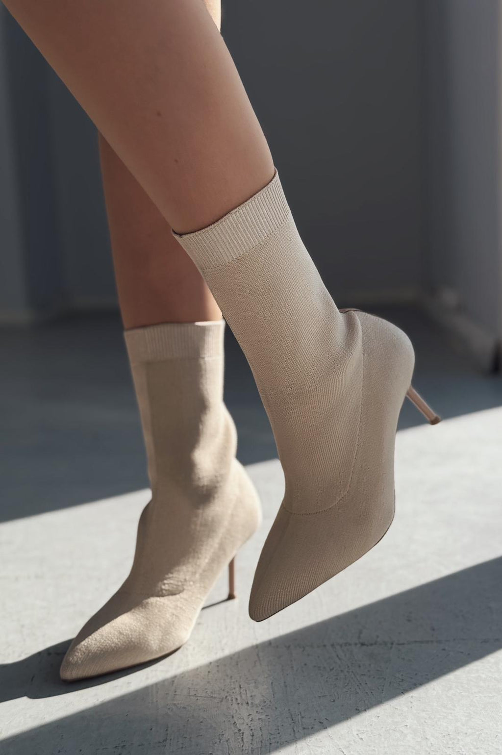 Nosenda Knit Slim Heel Beige Women's Boots