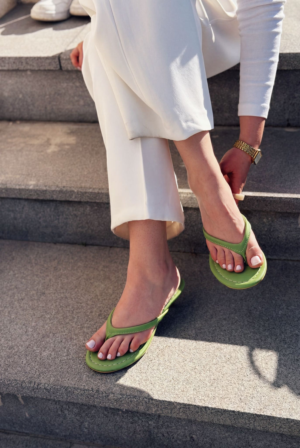 Arlene Green Faux Leather Women's Pumps Thong Sandals