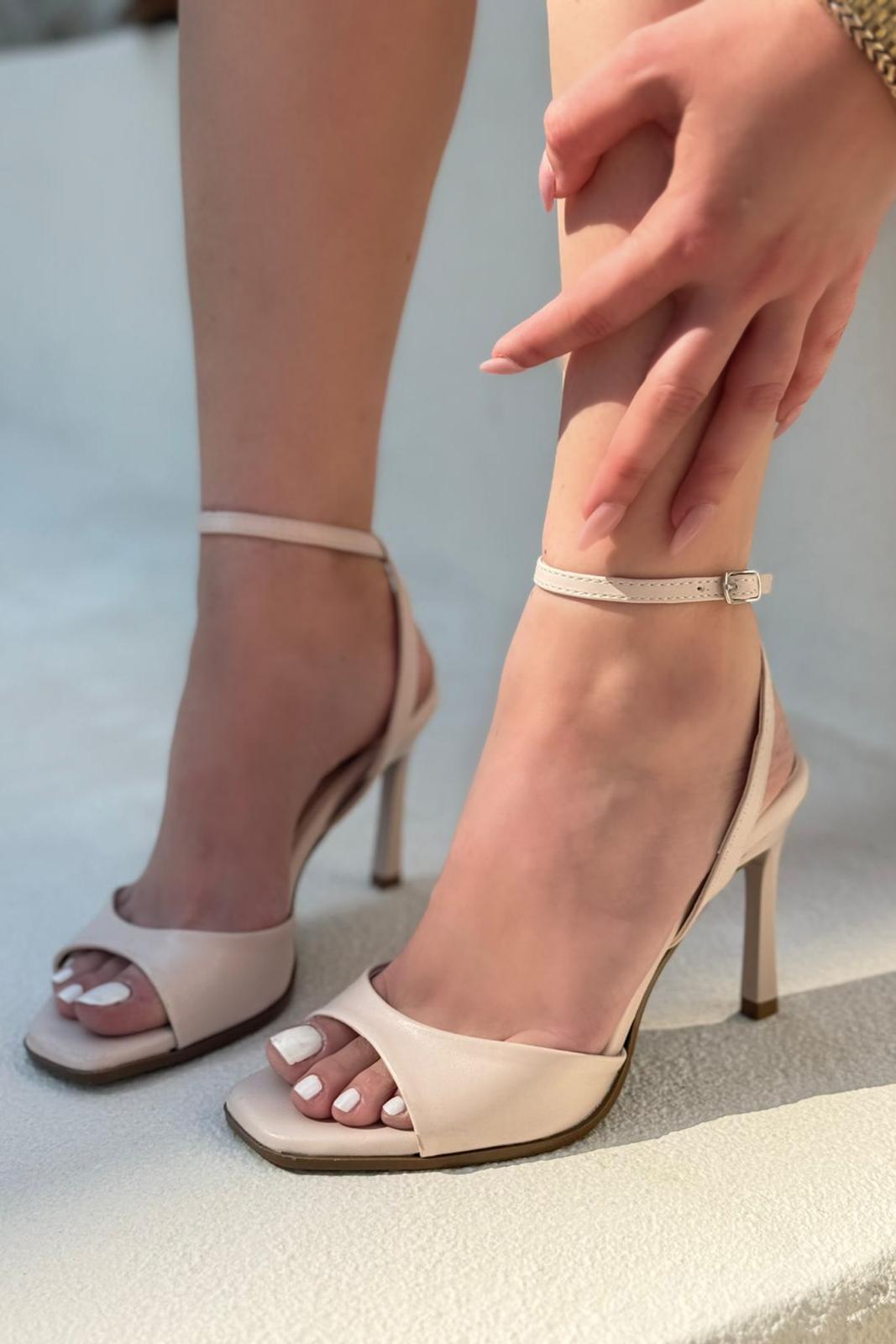 Elvona Beige Faux Leather Women's Pumps Sandals
