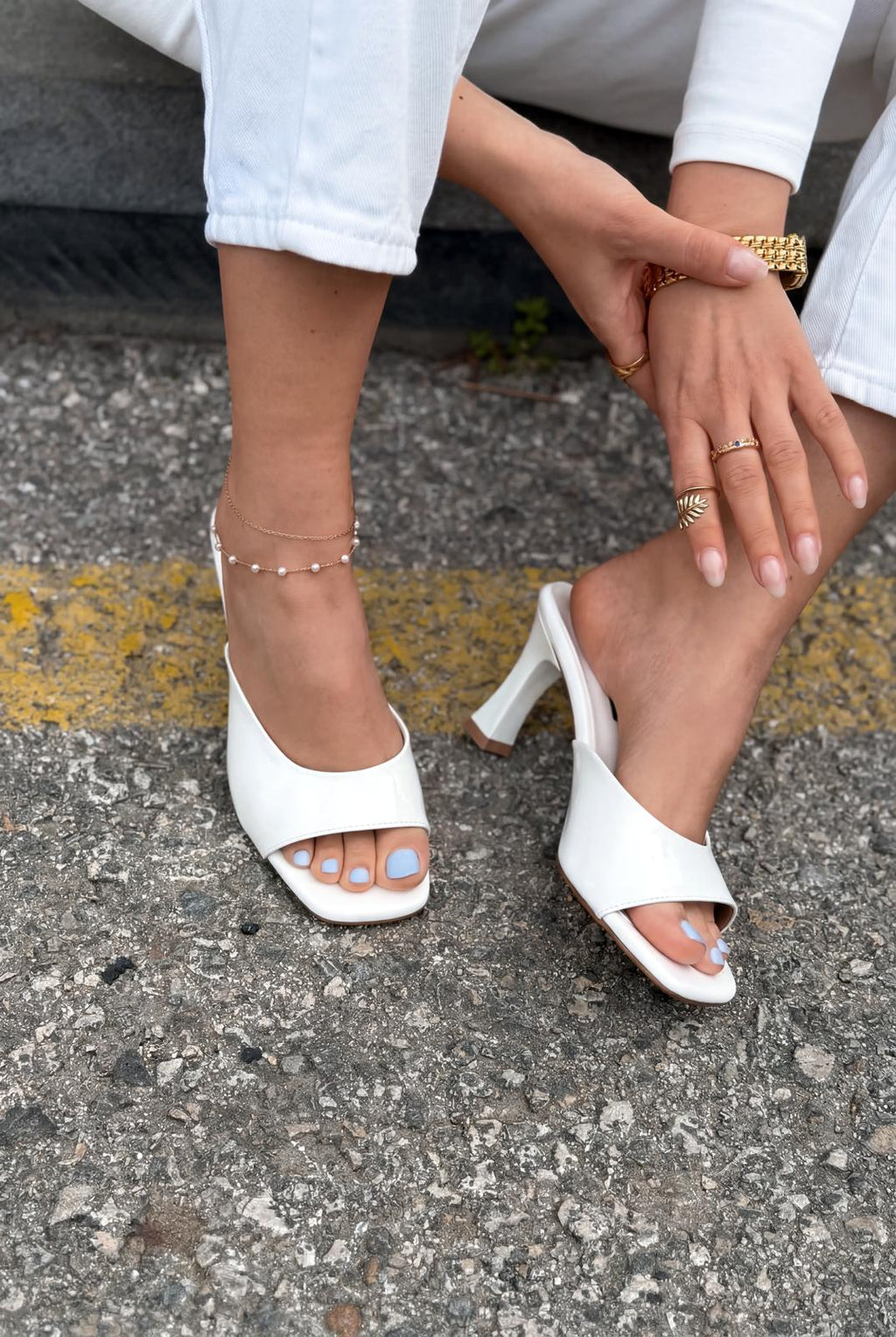 Arinor White Patent Faux Leather Women's Pumps
