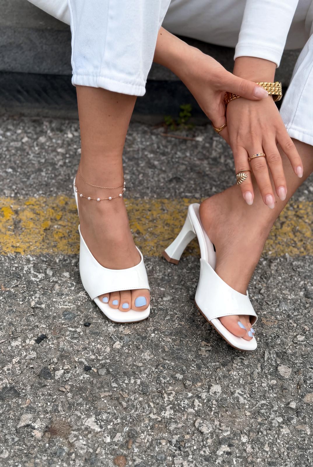Arinor White Patent Faux Leather Women's Pumps