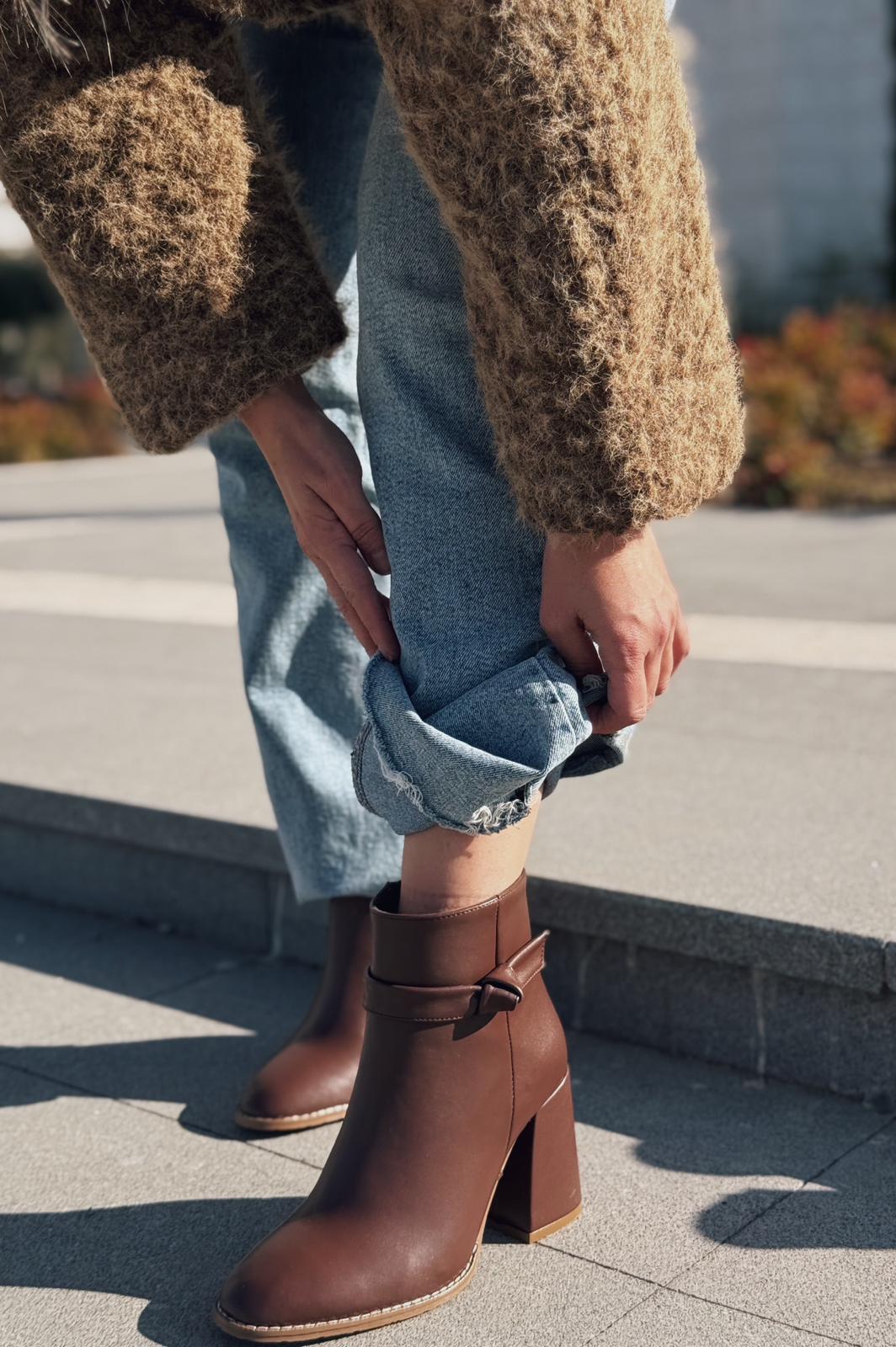 Oxsend Dark Brown Faux Leather Bow Detail Pumps Boots