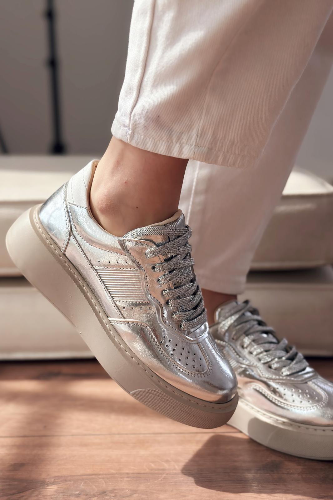 Larisa Silver Patent Faux Leather Women's Sneakers
