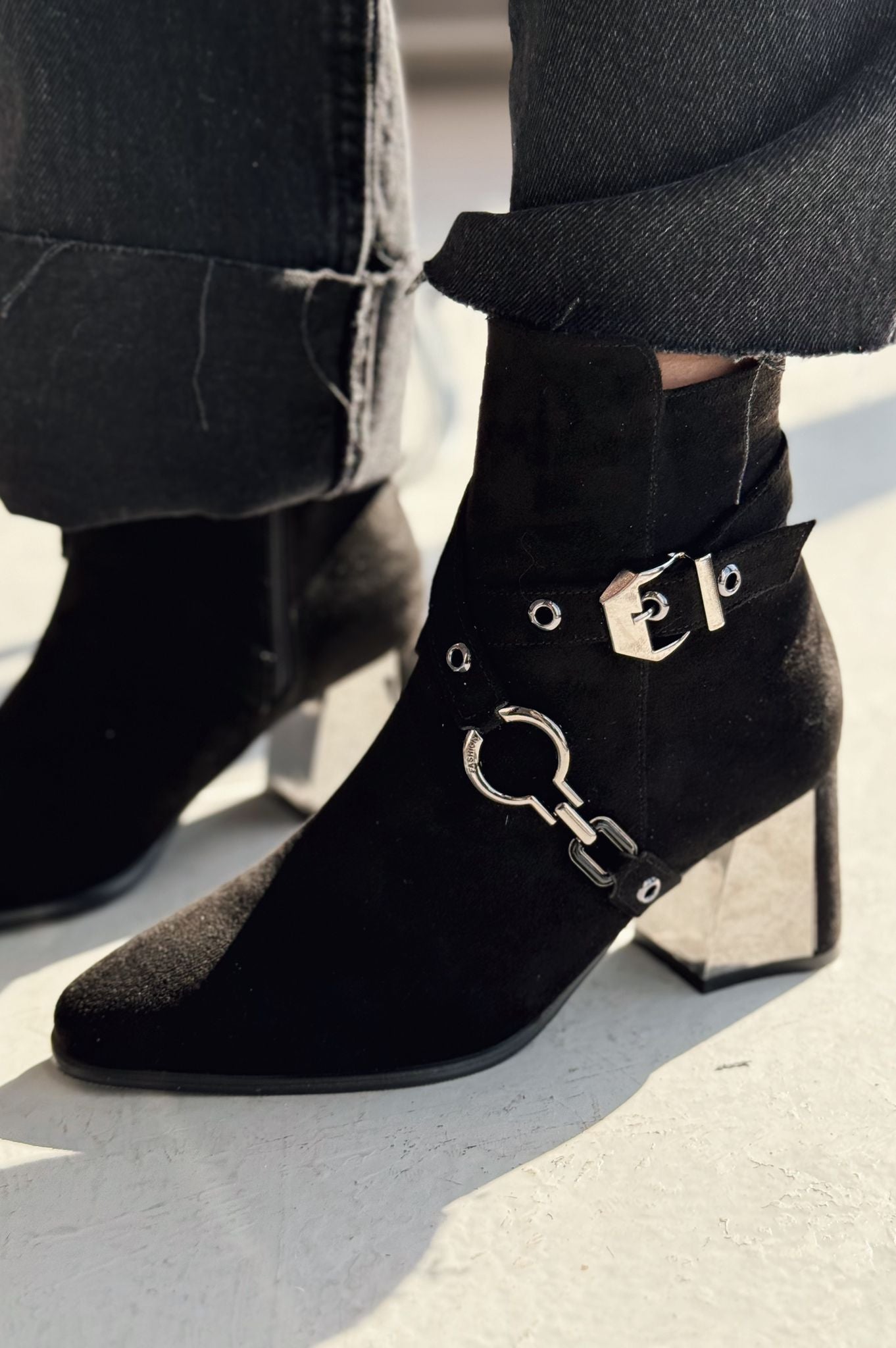 Ednaw Suede Buckle Detail Black Pumps Boots