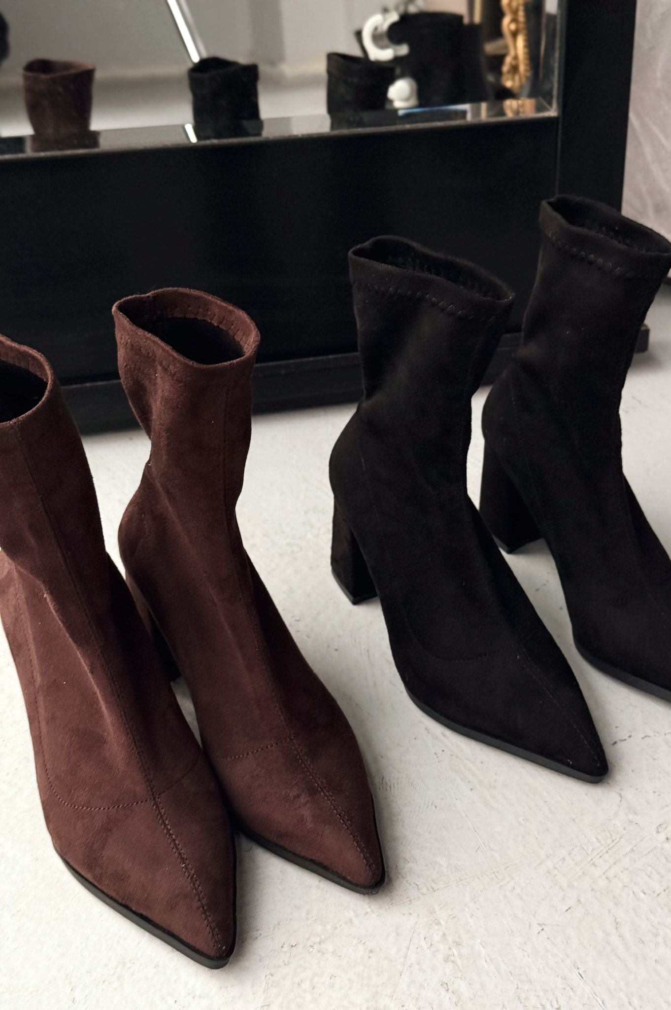 Ardews Suede Pumps Sock Boots Black
