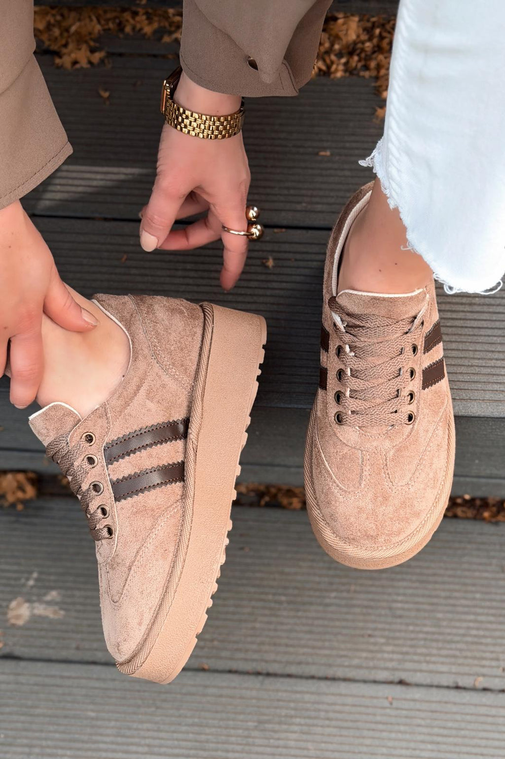 Vireo Camel Suede Women's Sneakers