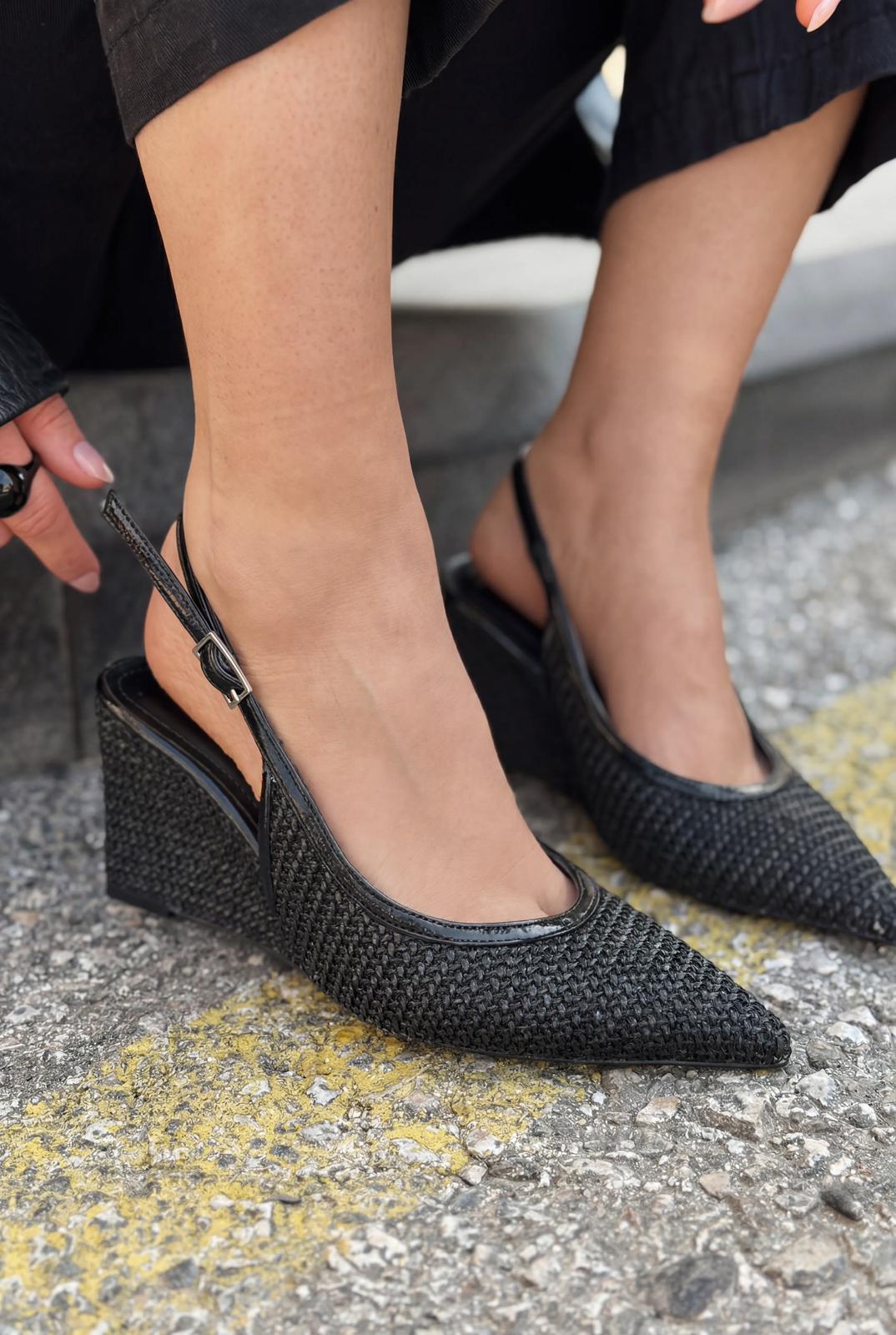Solthera Black Woven Women's Stilettos