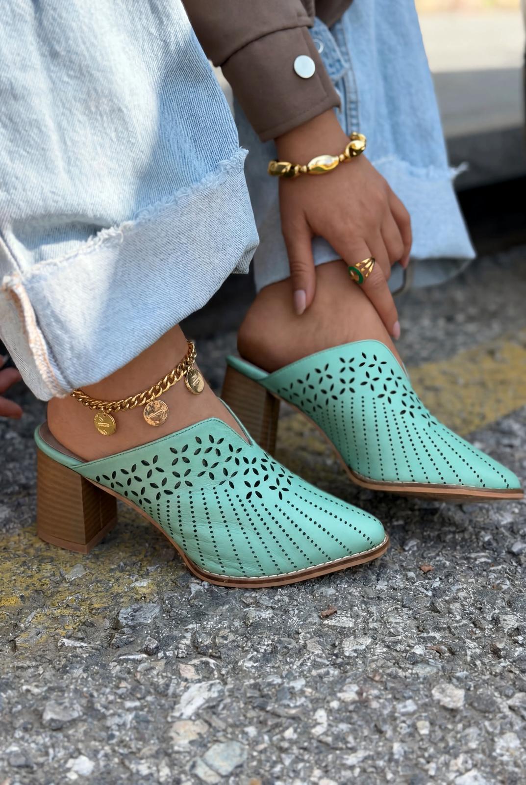 Noravina Aqua Genuine Leather Pumps Mules