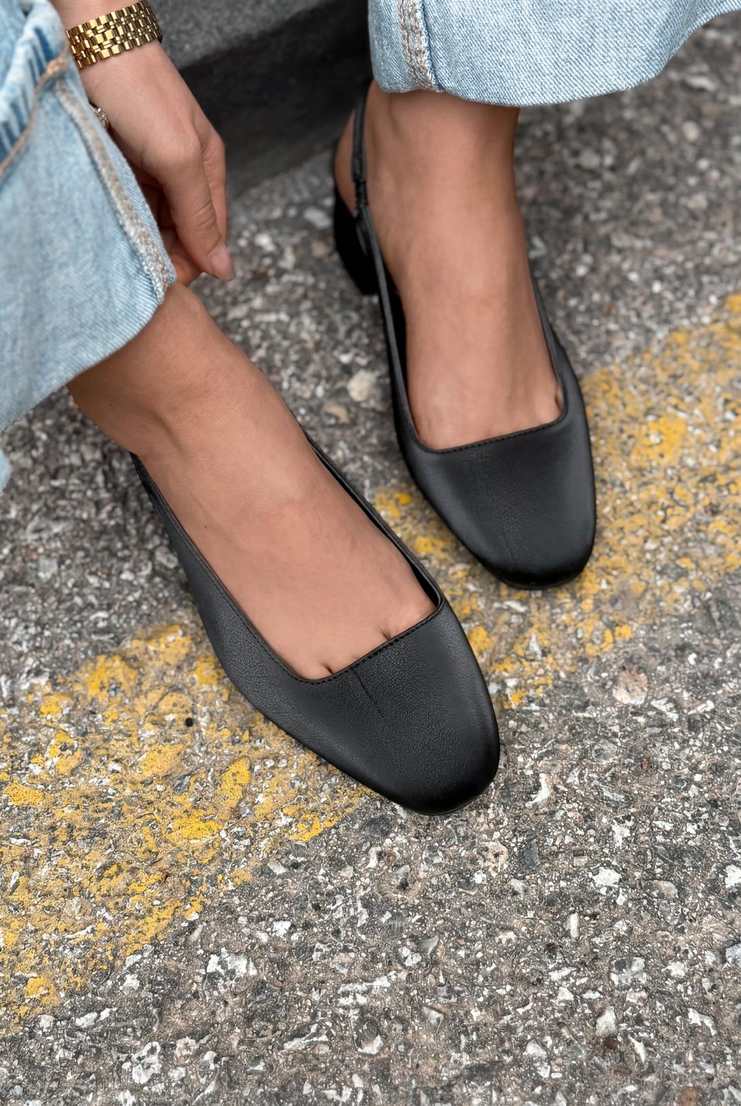 Solen Mary Jane Black Satin Pumps