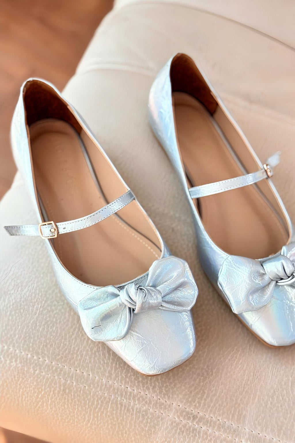 Ratins Silver Hologram Crinkle Faux Leather Bow Detail Women's Flats