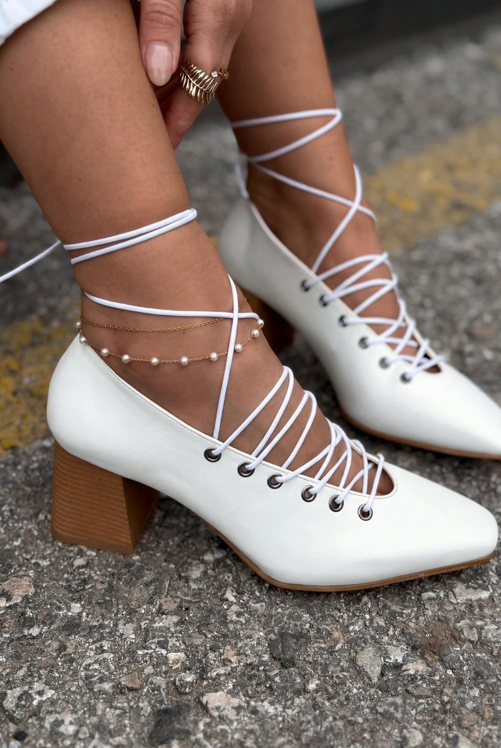 Temora White Faux Leather Women's Pumps