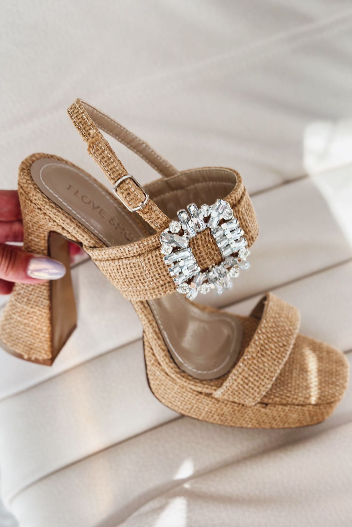 Movetta Beige Raffia Women's Platform Pumps