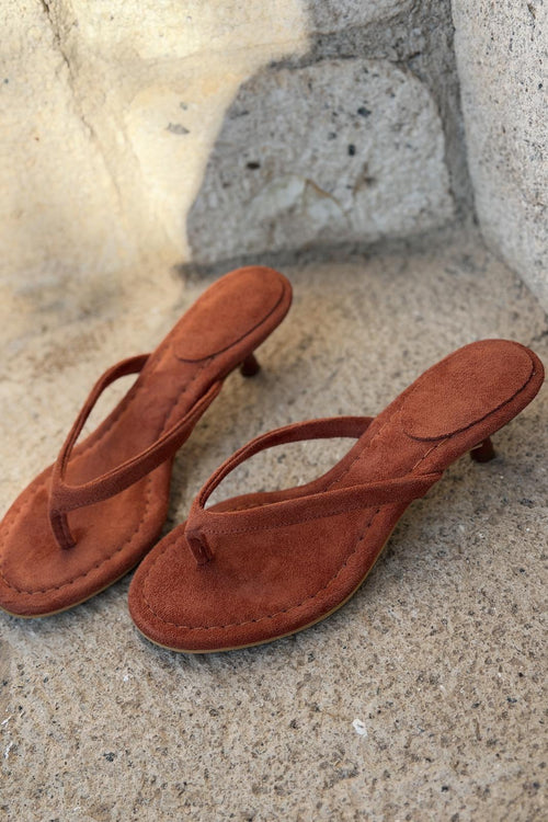 Arlene Brick Suede Pumps Toe-Post Sandals