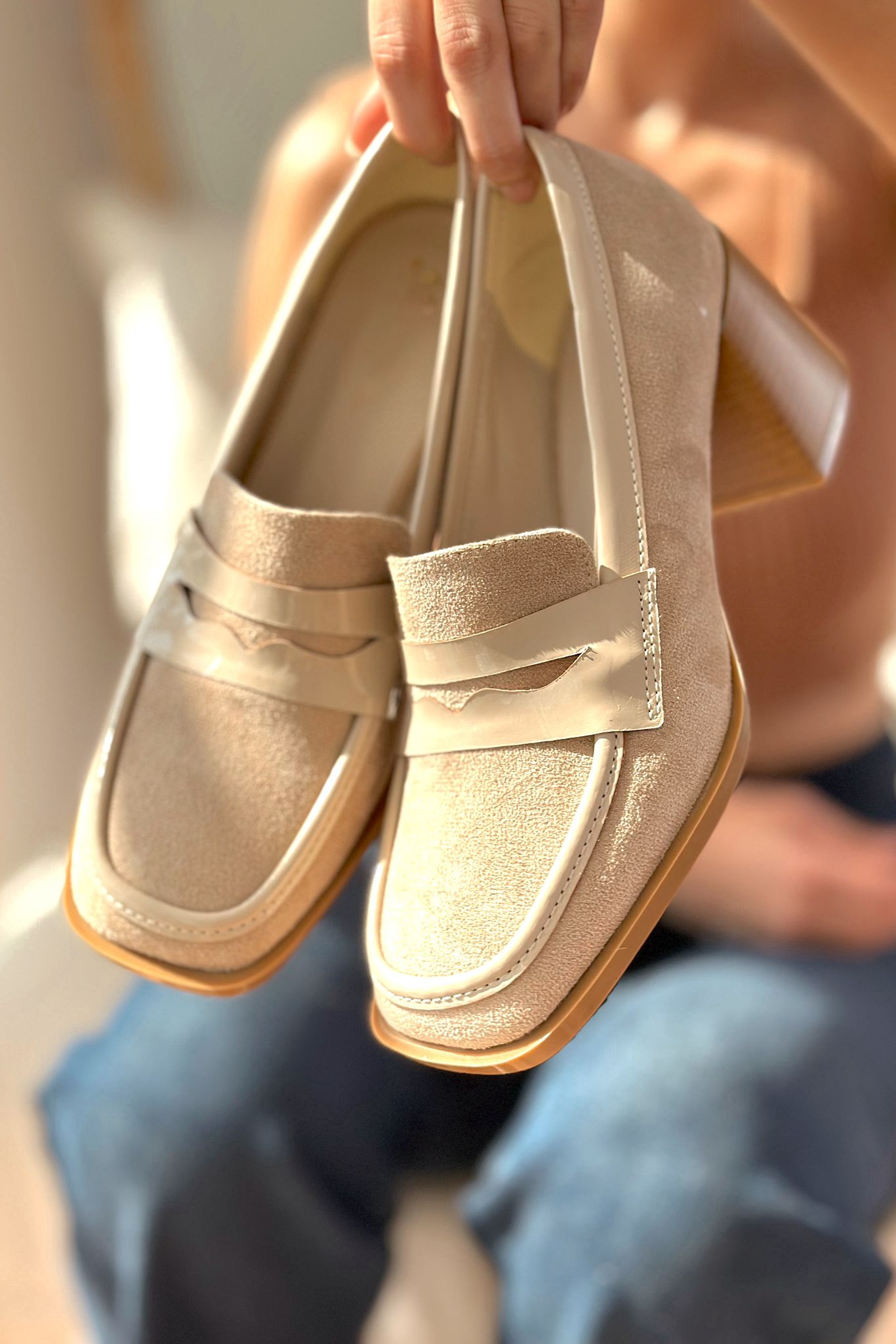 Reymans Beige Suede Women's Pumps
