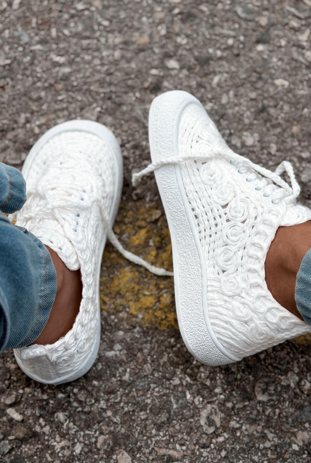 Sarrin White Knit Women's Sneakers