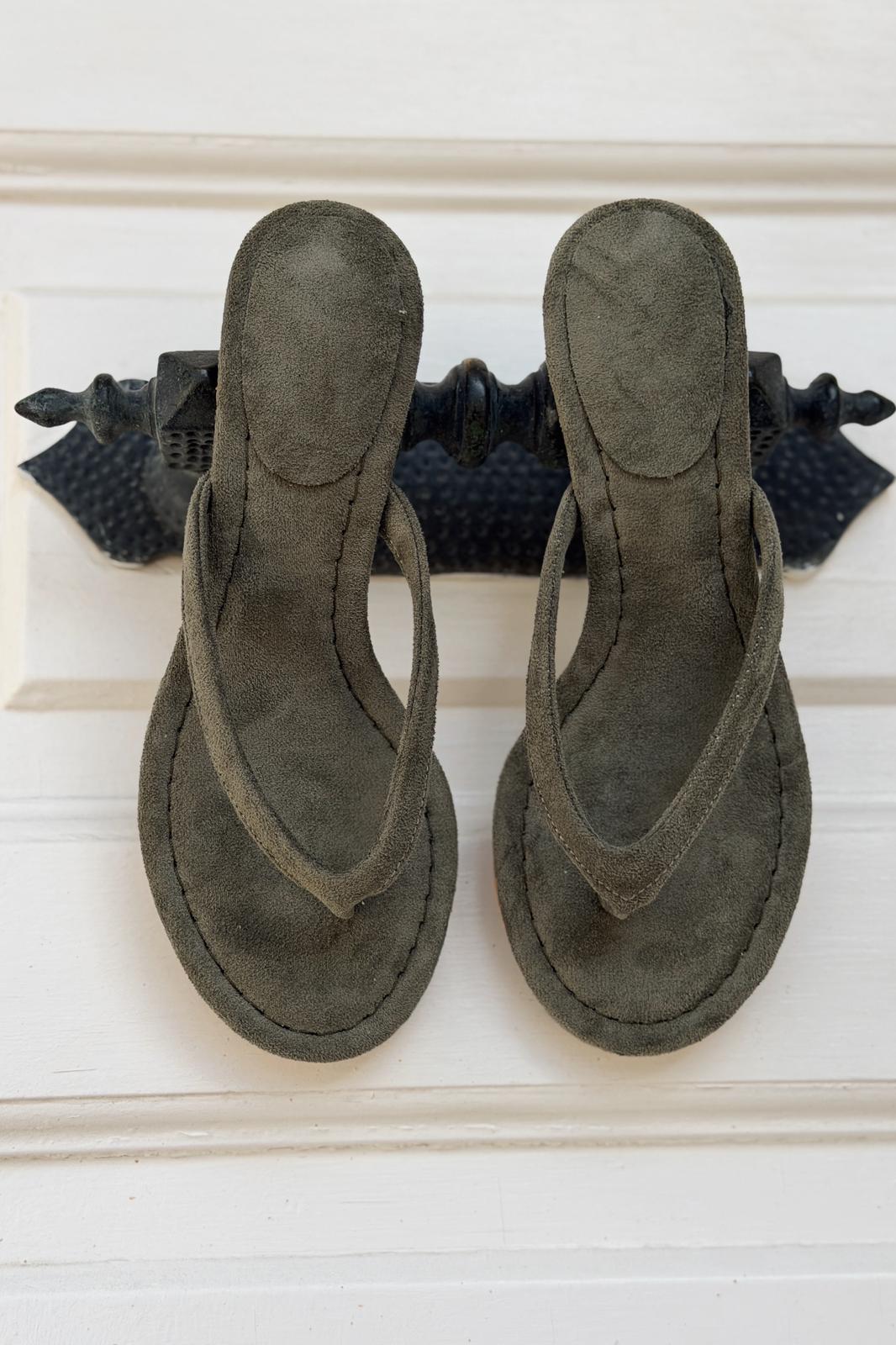 Arlene Khaki Suede Pumps