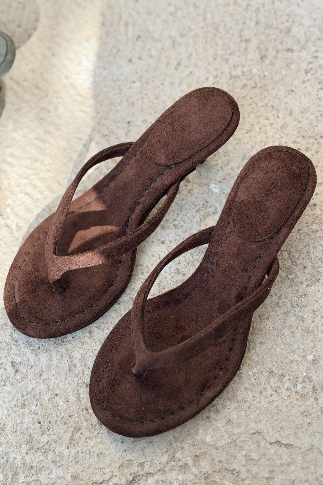 Arlene Light Brown Suede Pumps Thong Sandals