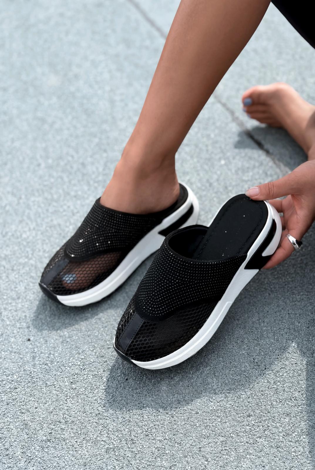 Selrin Women's Black Sneakers Sandals