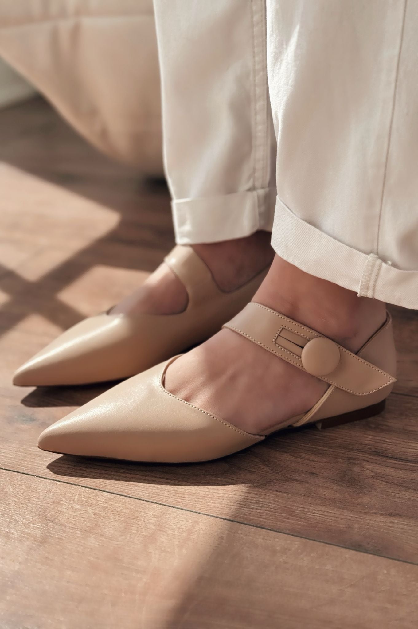 Peronsa Nude Faux Leather Button Detail Women's Flats