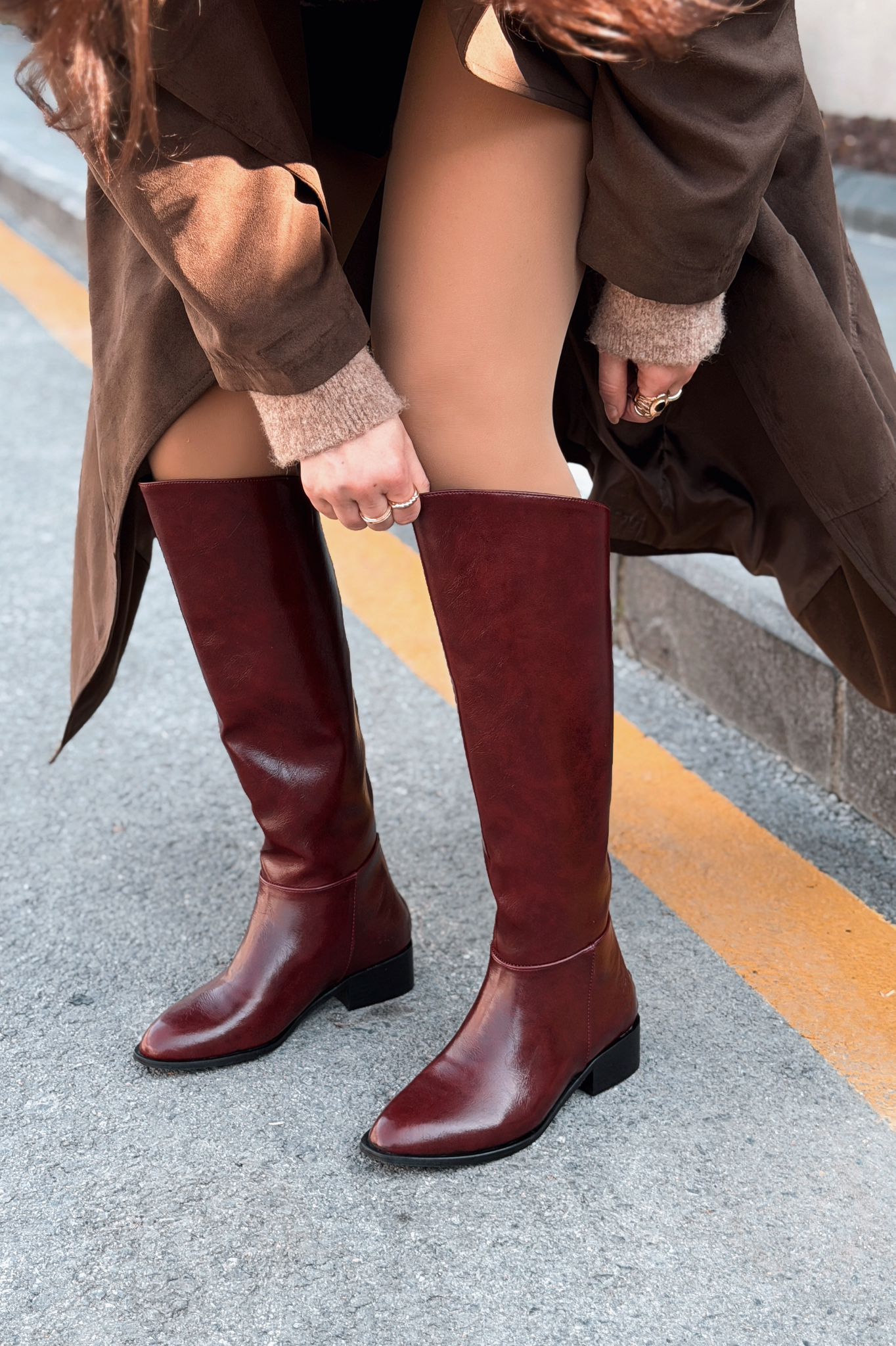Roviles Women's Boots Burgundy Crinkled Patent Faux Leather