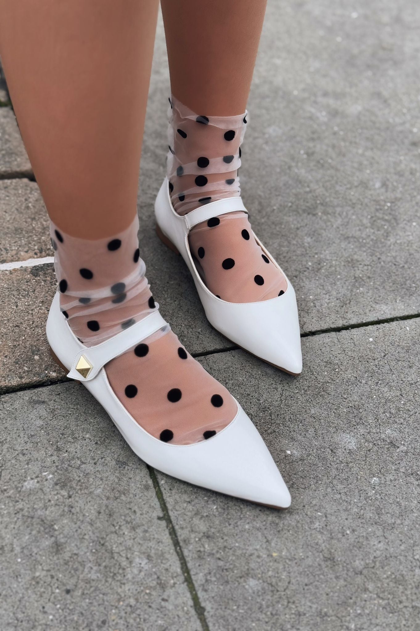 Brano White Faux Leather Women's Pointed Toe Flats