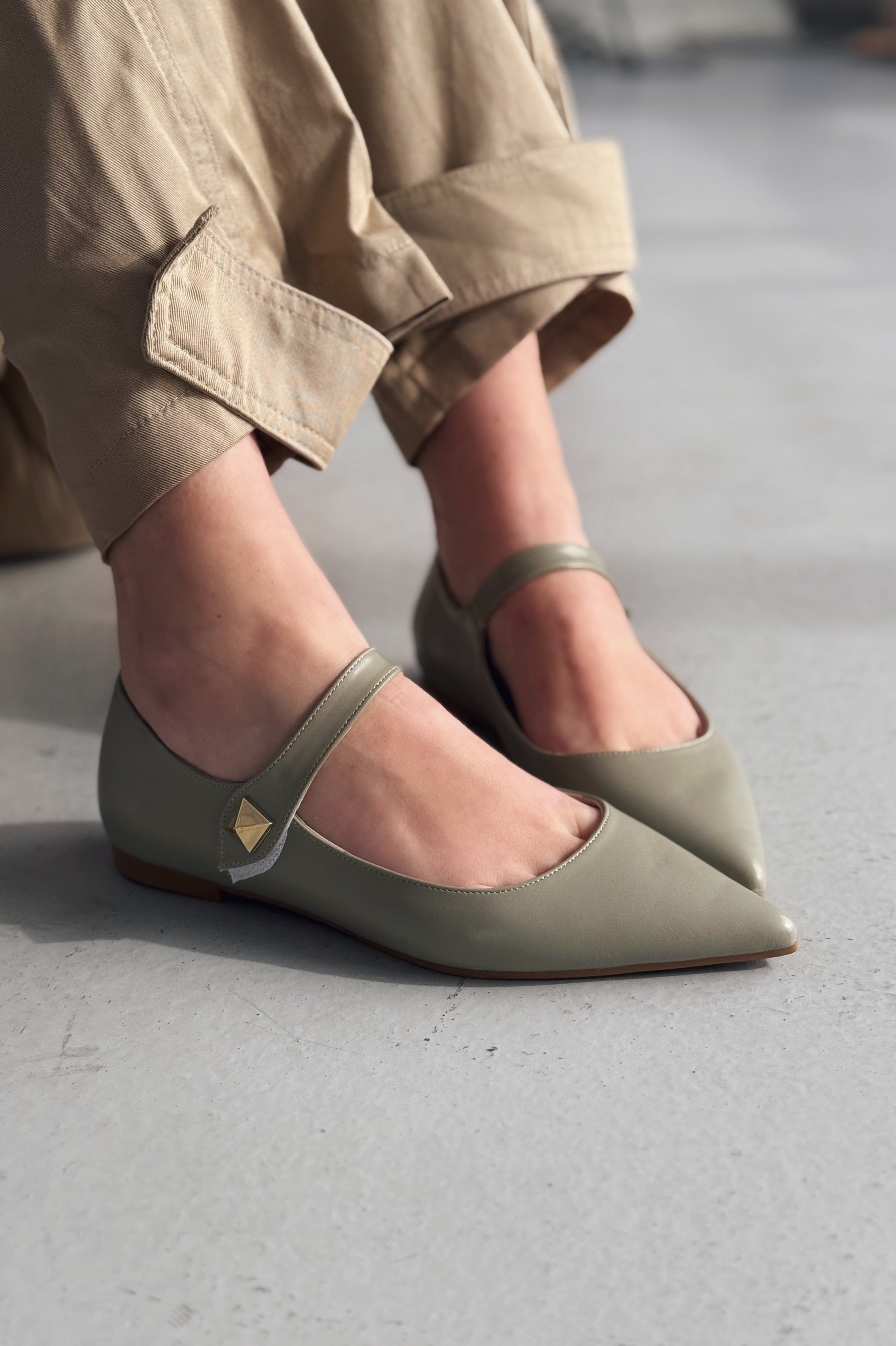 Brano Mint Green Faux Leather Women's Pointed Toe Flats