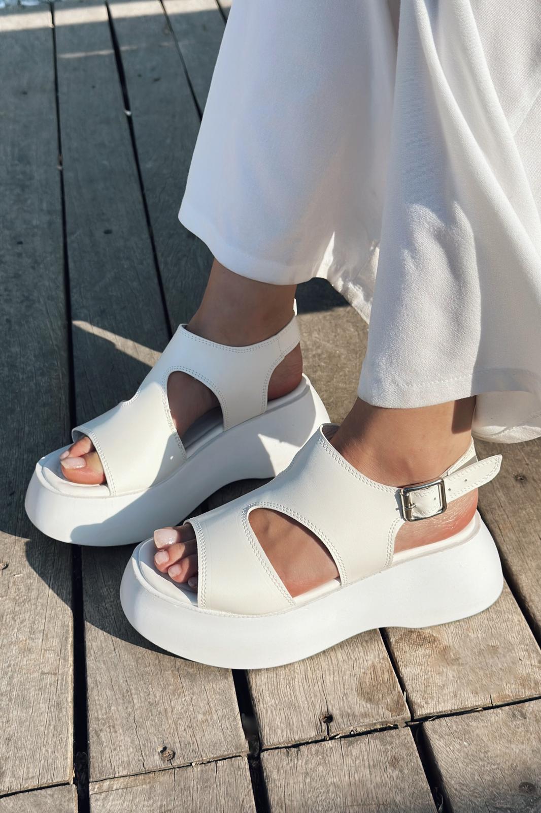 Pantes White Faux Leather Platform Women's Sandals
