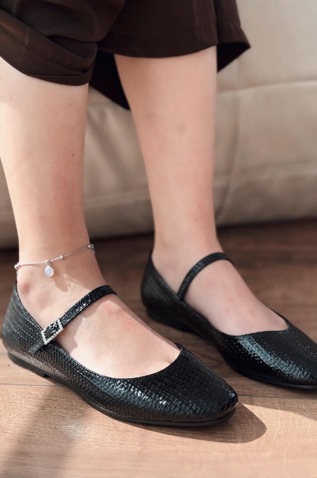 Edwons Black Patent Faux Leather Women's Flats