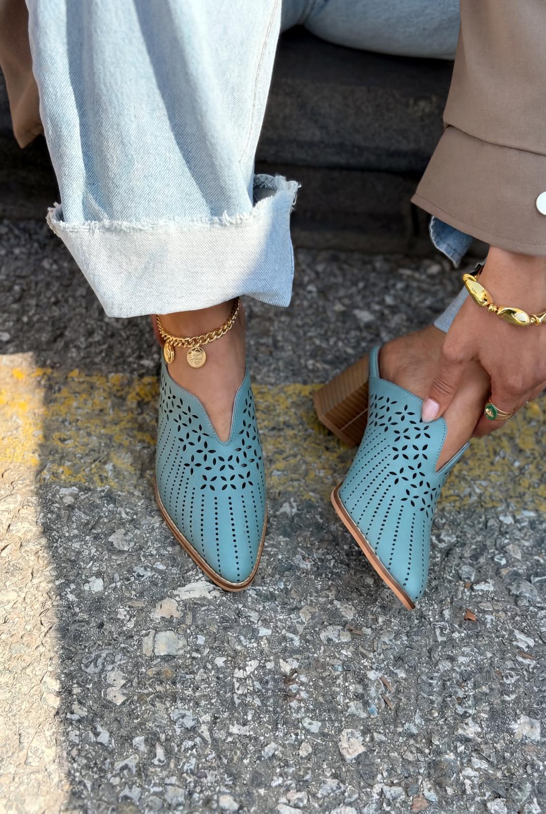 Noravina Blue Genuine Leather Pumps