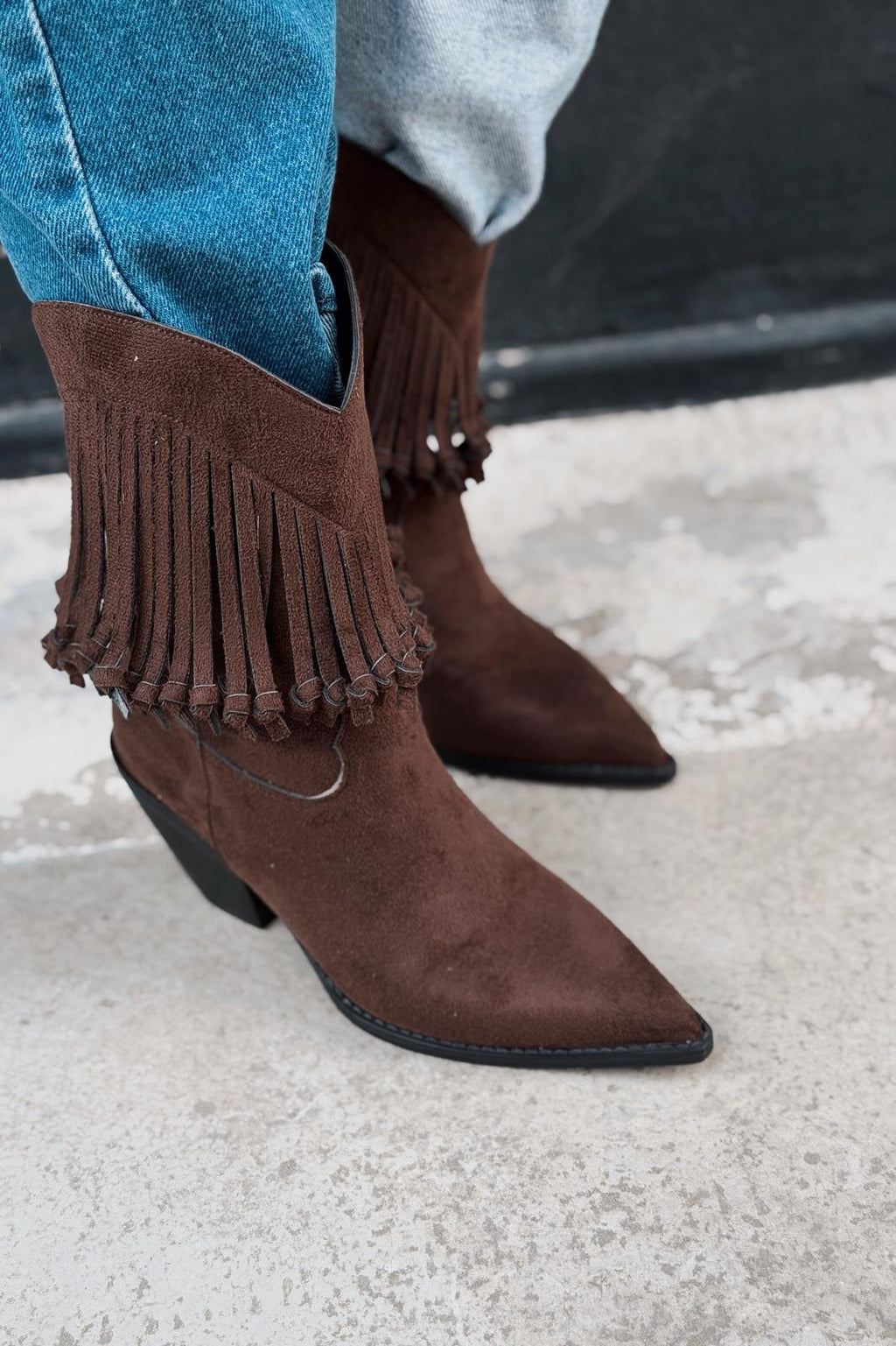 Iserne Women's Cowboy Boots Light Brown Suede Fringed