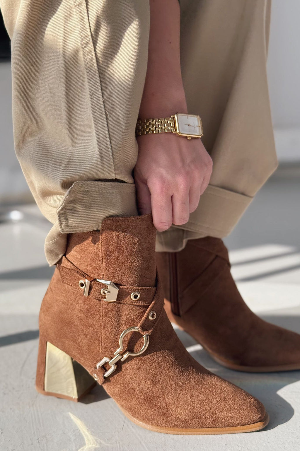 Ednaw Suede Buckle Detail Tan Pumps Boots