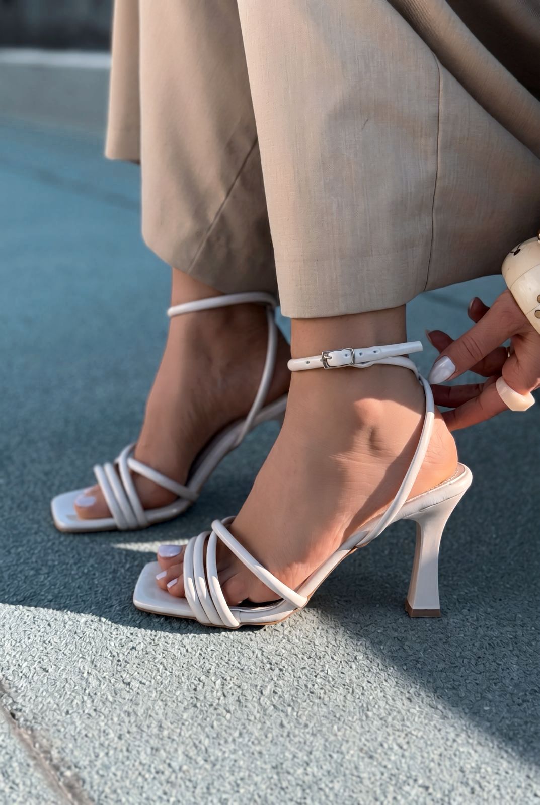 Velisse Beige Patent Faux Leather Women's Pumps Sandals
