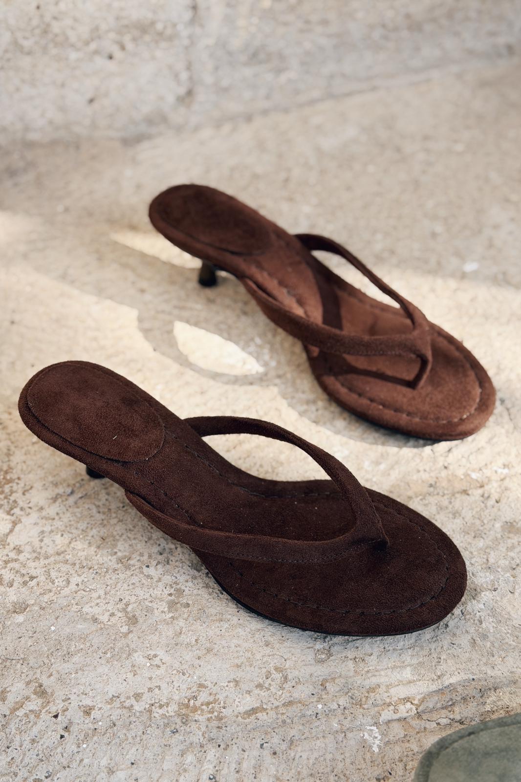 Arlene Light Brown Suede Pumps Thong Sandals