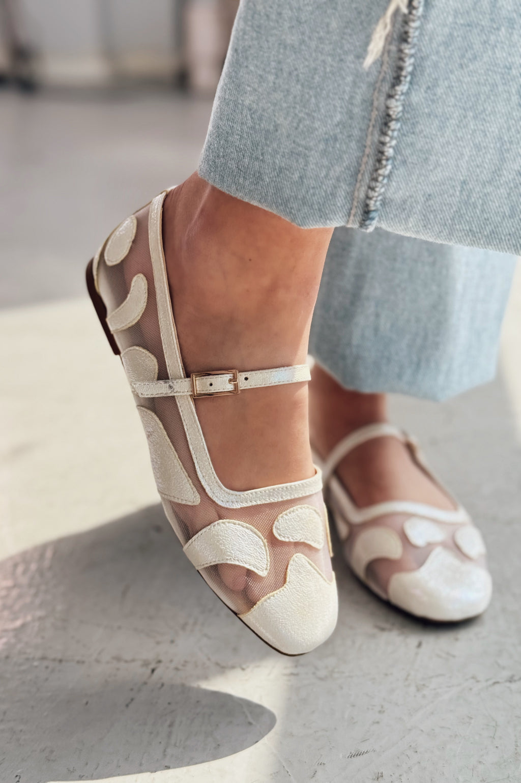 Sartil Metallic White Tulle Embroidered Women's Flats
