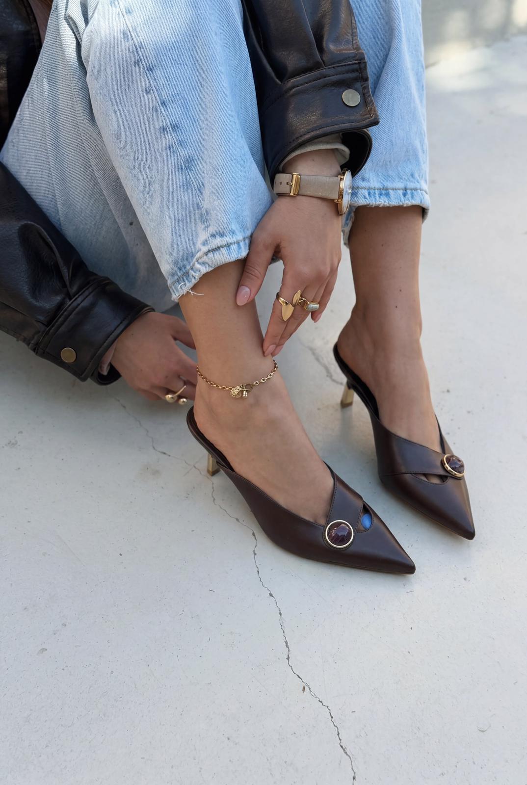 Delvor Light Brown Faux Leather Pumps