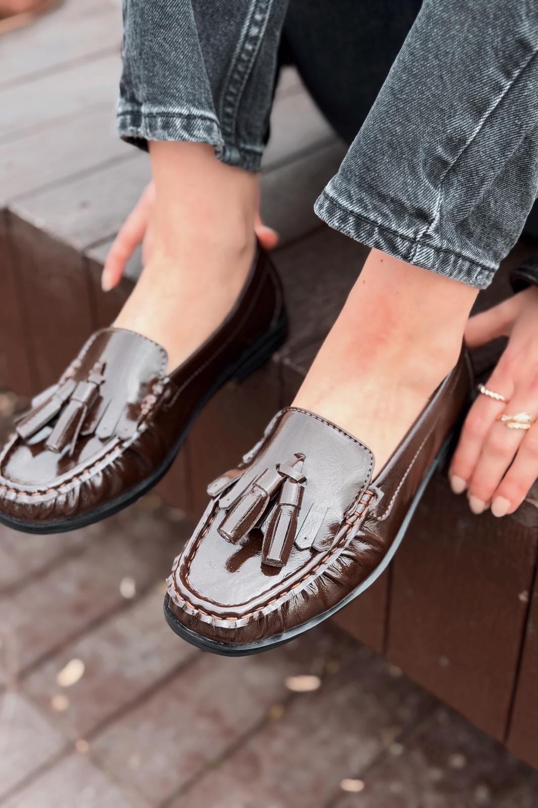 Renard Dark Brown Crinkled Patent Faux Leather Women's Loafers