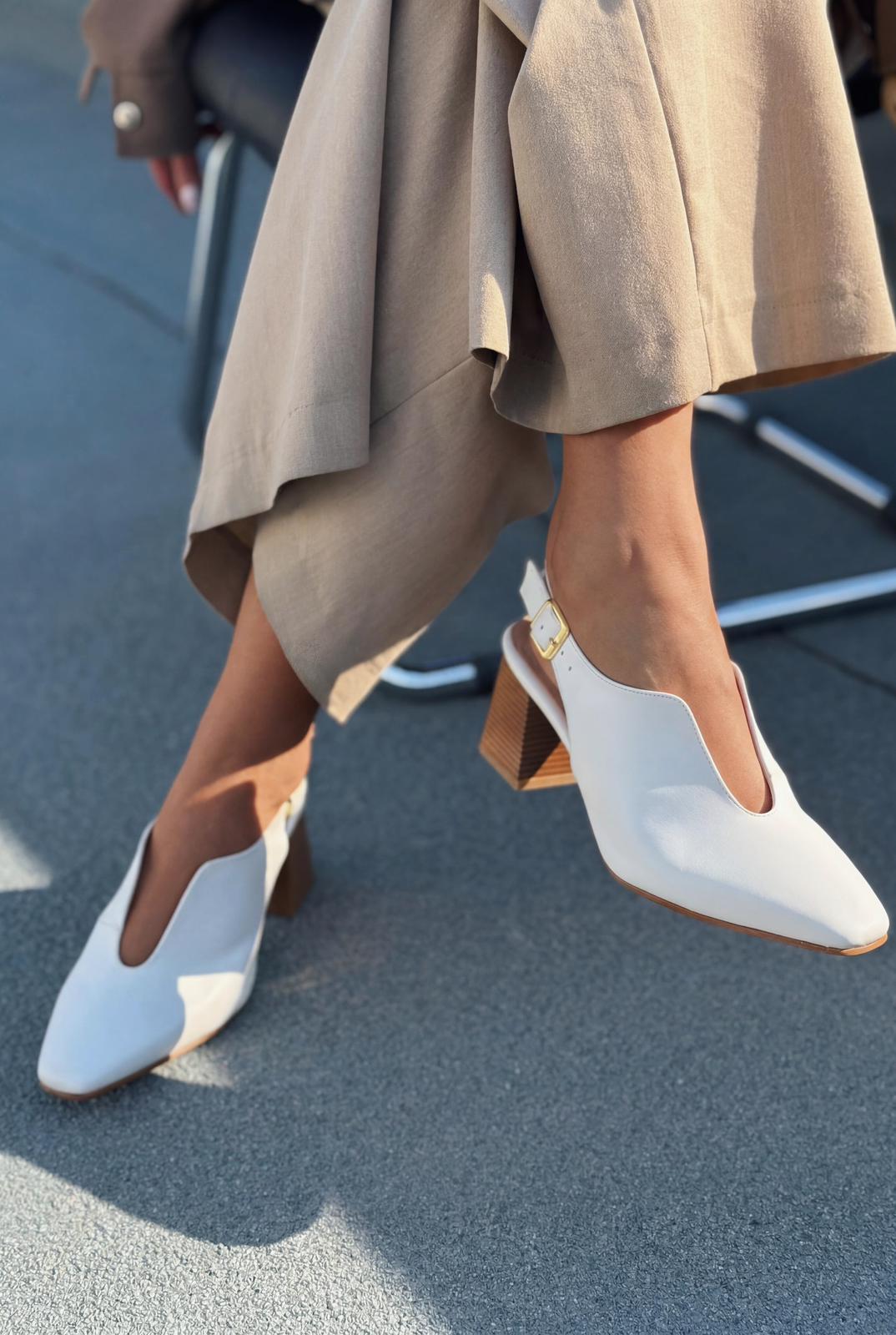 Pelora White Faux Leather Women's Pumps