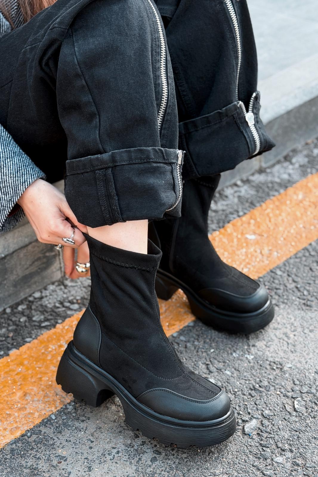Gariel Black Suede Women's Platform Sole Boots