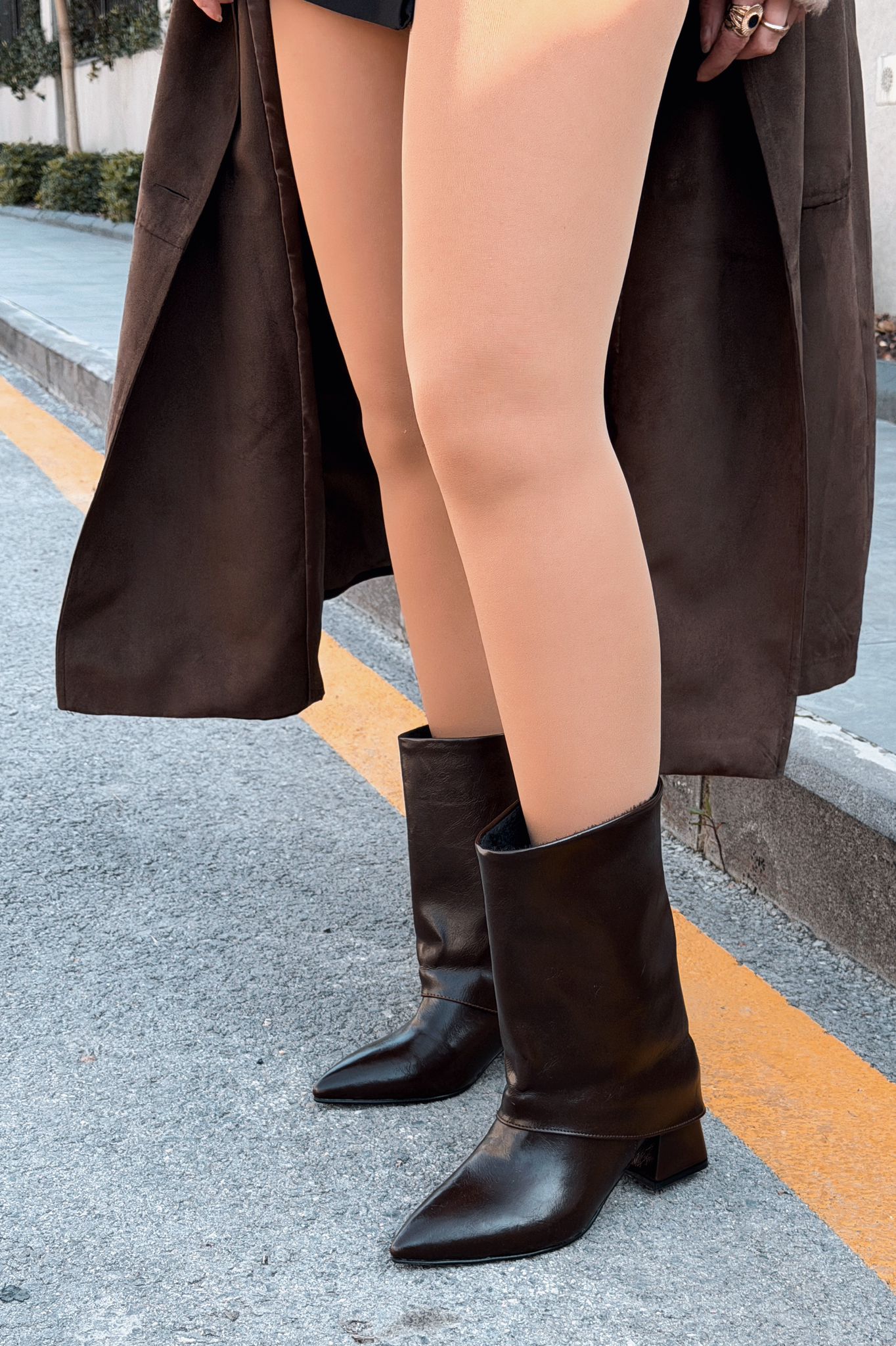 Ovelle Women's Boots Light Brown Patent Faux Leather