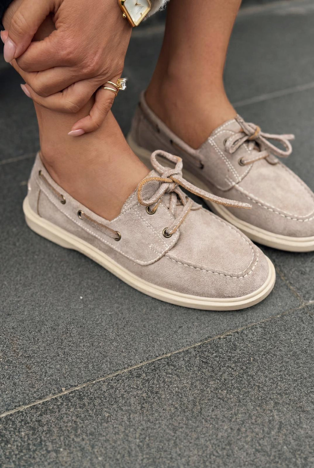 Morin Taupe Suede Women's Oxford Shoes