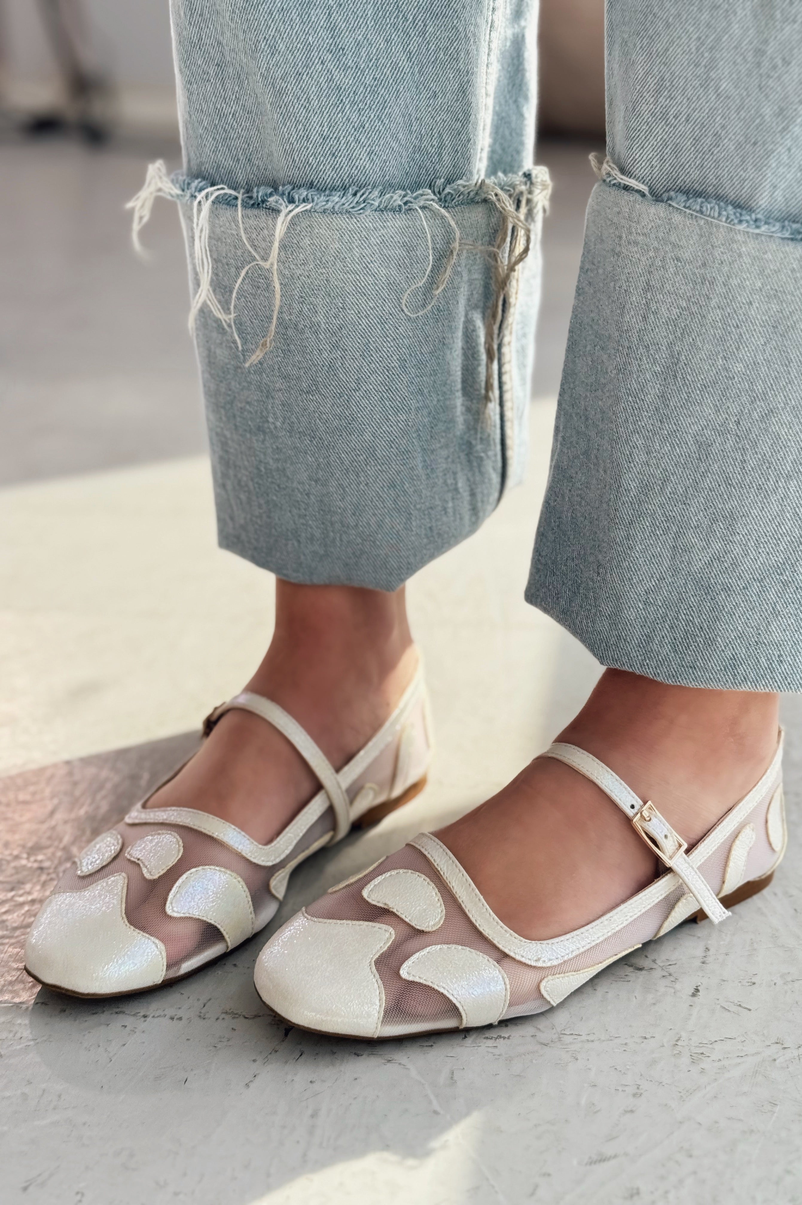 Sartil Metallic White Tulle Embroidered Women's Flats