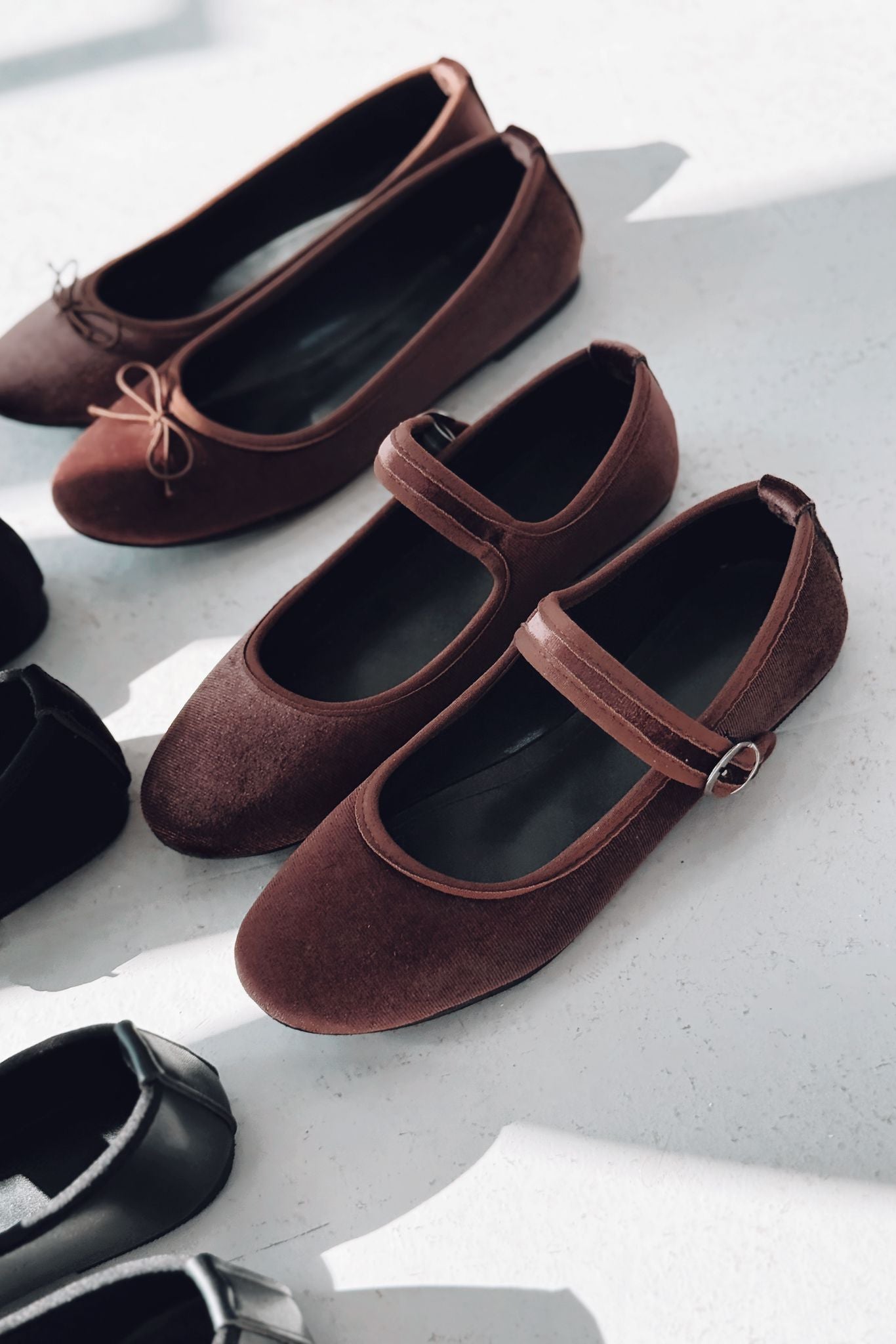Vosinta Dark Brown Velvet Women's Mary Jane Flats