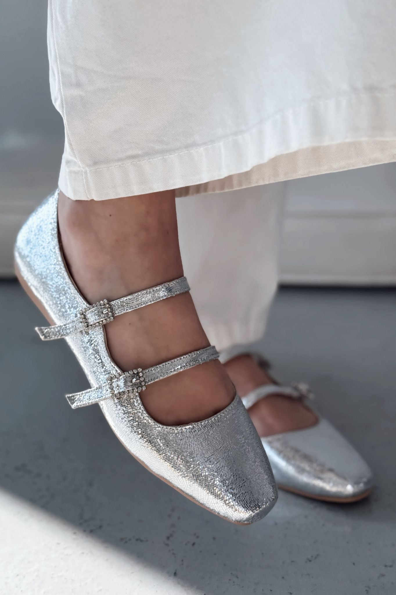 Harwor Silver Patent Faux Leather Buckle Detail Women's Flats