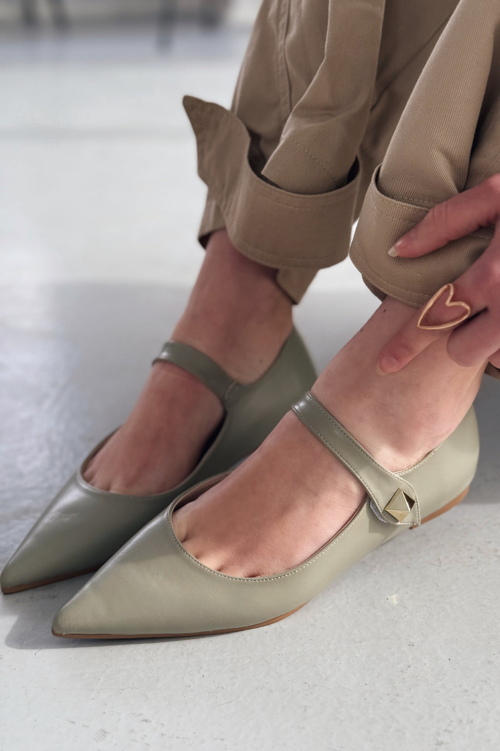 Brano Mint Green Faux Leather Women's Pointed Toe Flats