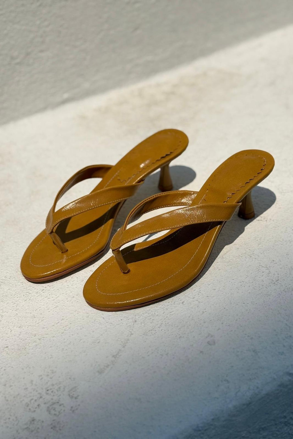 Ponya Faux Leather Tan Toe Ring Pumps
