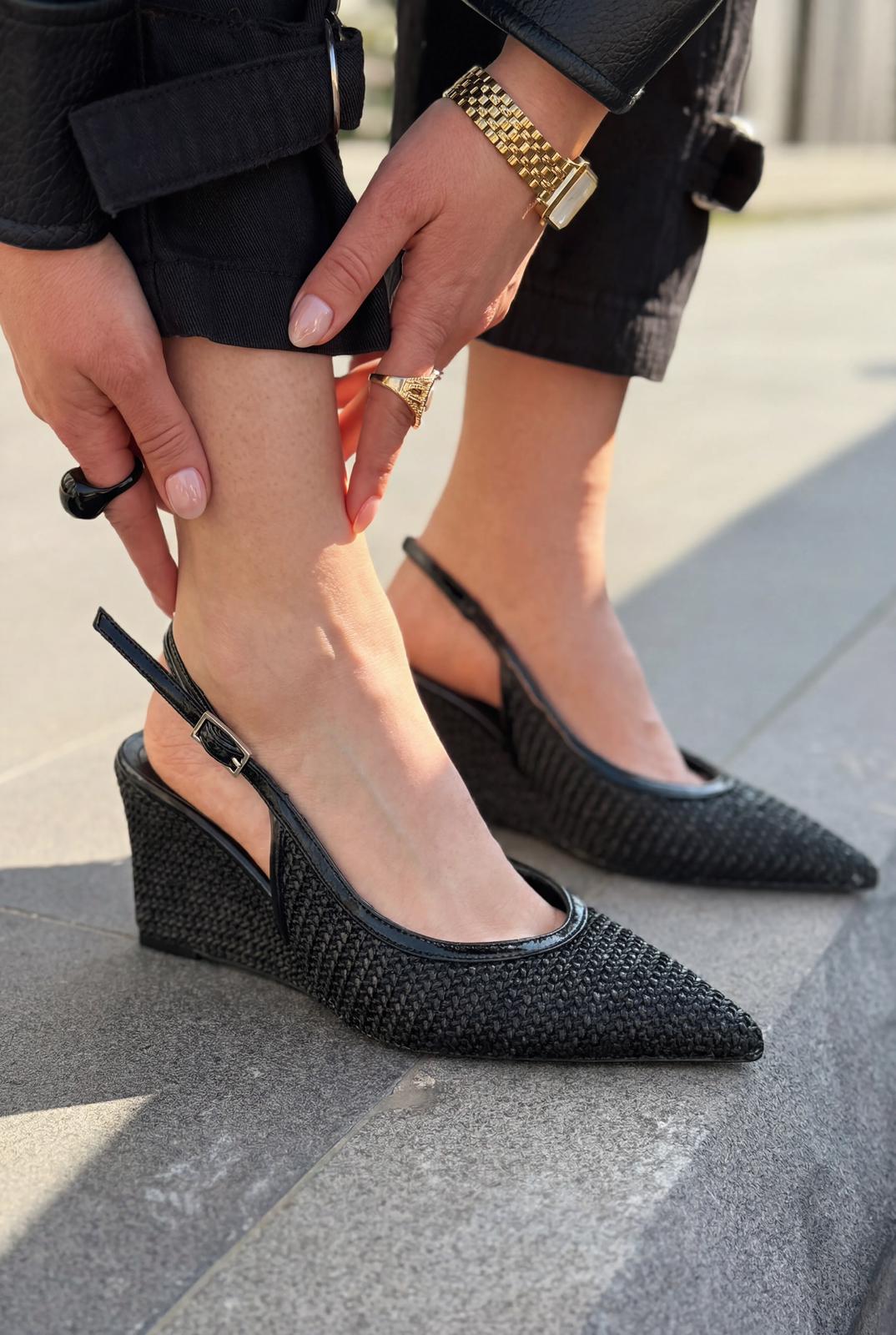 Solthera Black Woven Women's Stilettos
