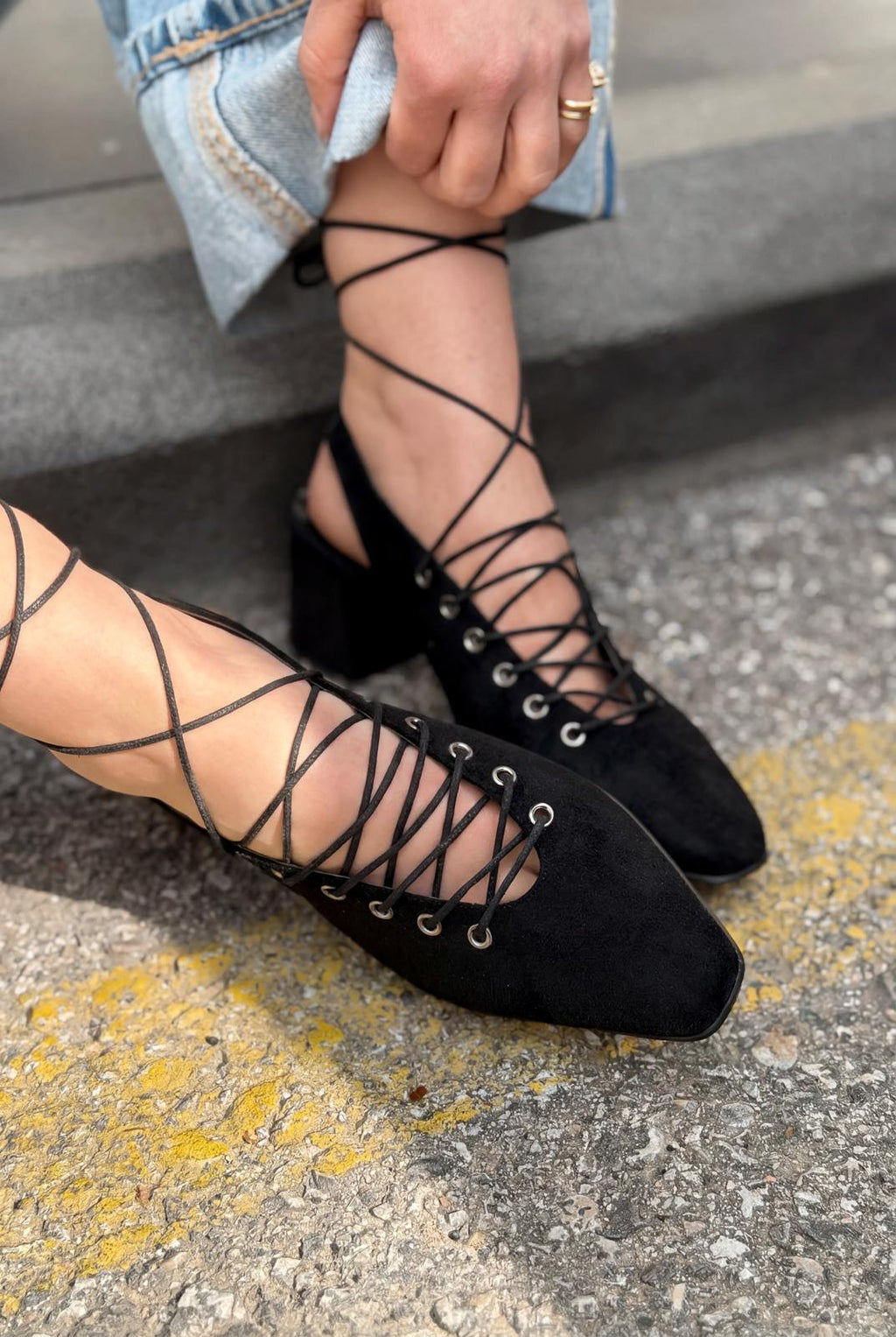Yorella Black Suede Women's Pumps
