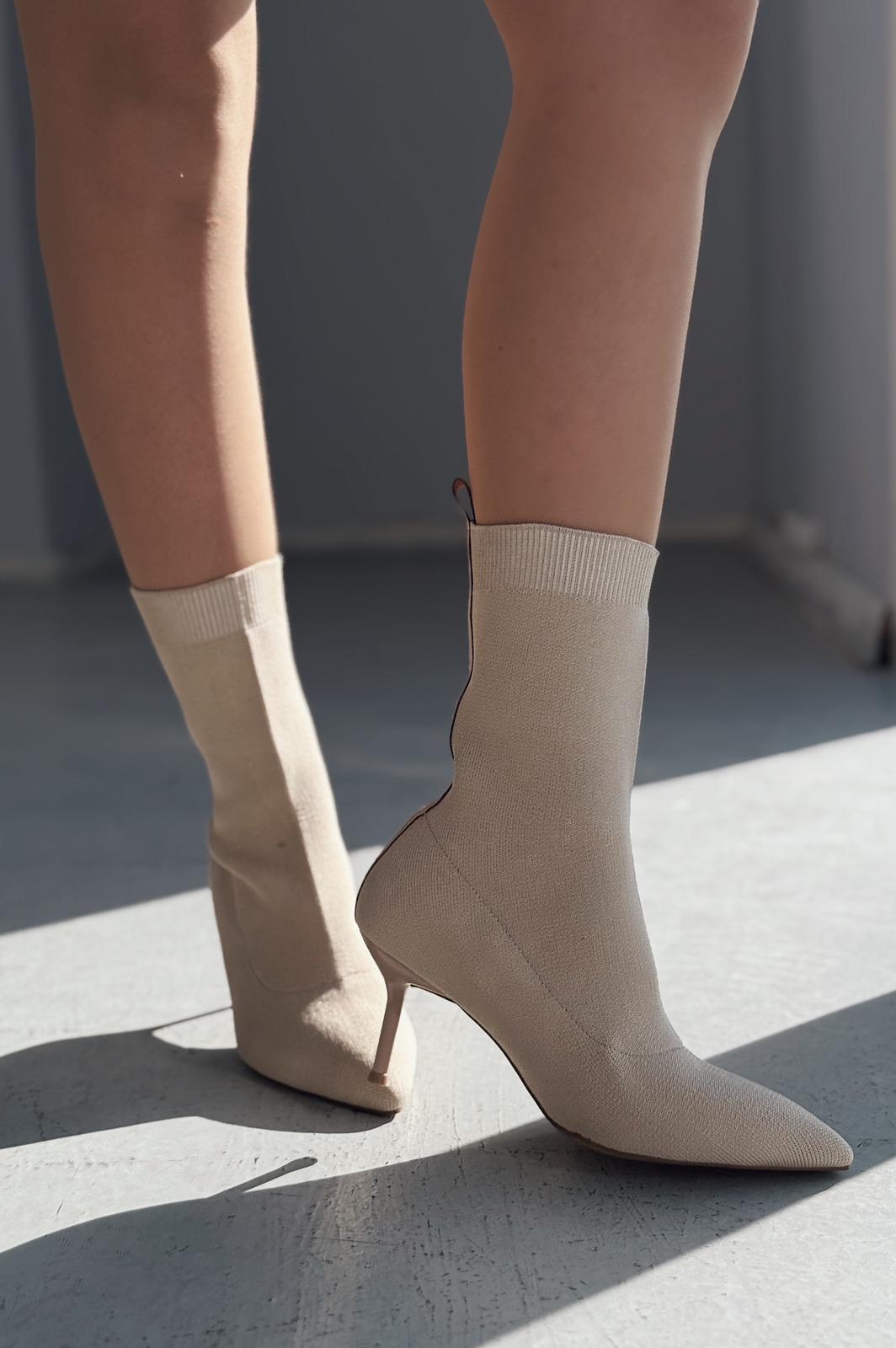 Nosenda Knit Slim Heel Beige Women's Boots