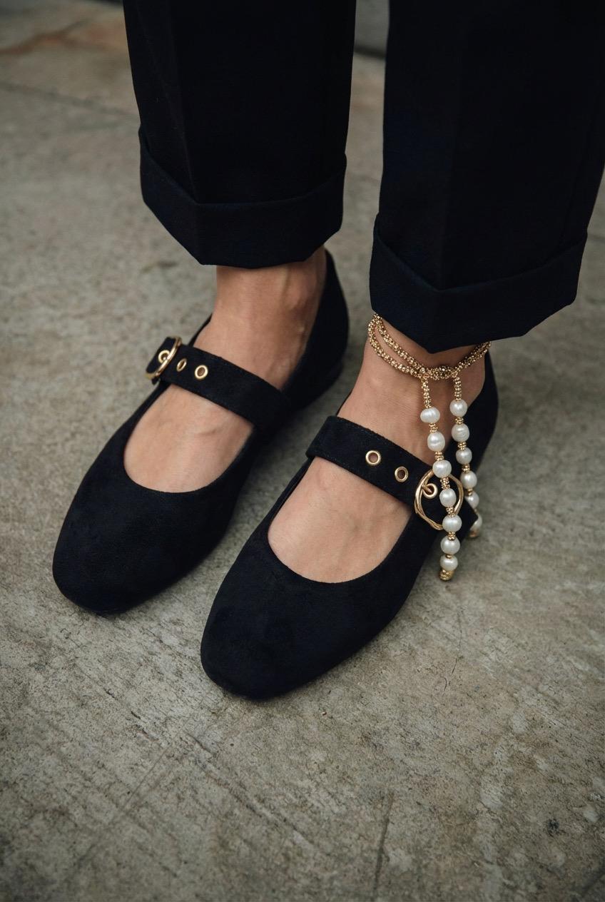 Dexor Black Suede Women's Flats