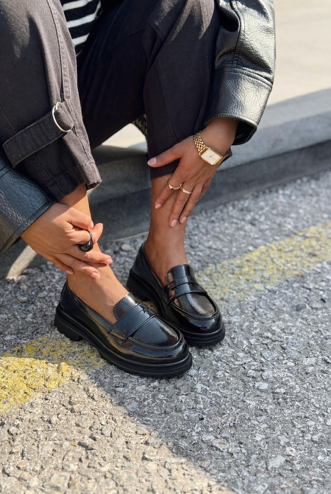 Kastrel Black Crinkle Patent Faux Leather Women's Loafers